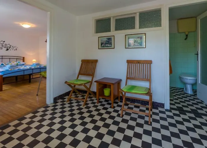 Dvorska Apartament *